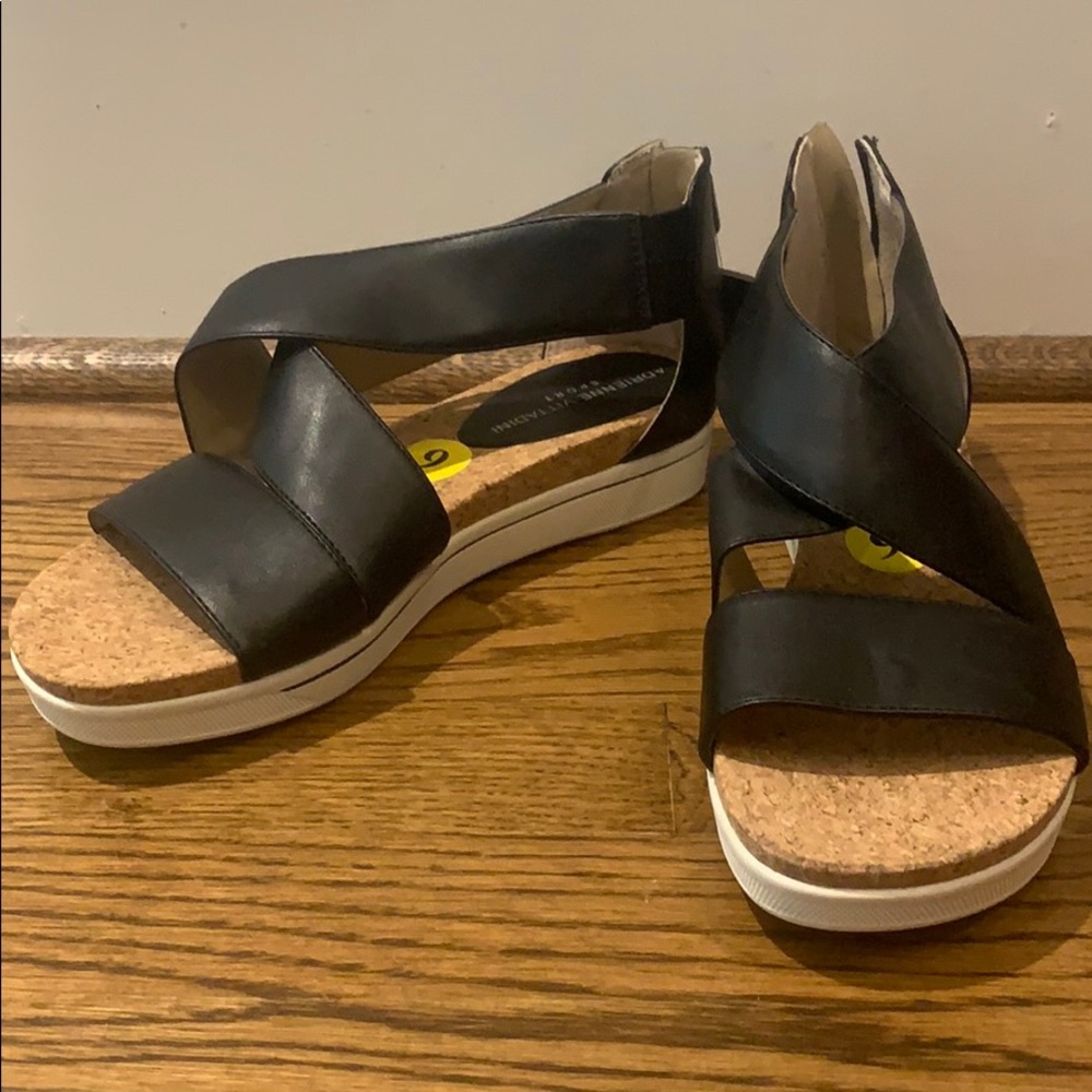 NWT black sandals Adrienne Vittadini